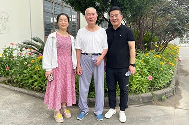 JINHAILUO dibinātājs He Shijun kungs apmeklēja ZHOUSHAN JWELL Screw&Barrel Co.,LTD.